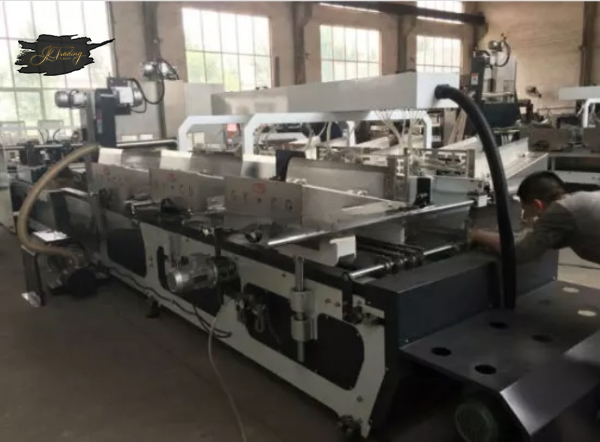 600-3L Automatic slotting Partition Assembling Machine